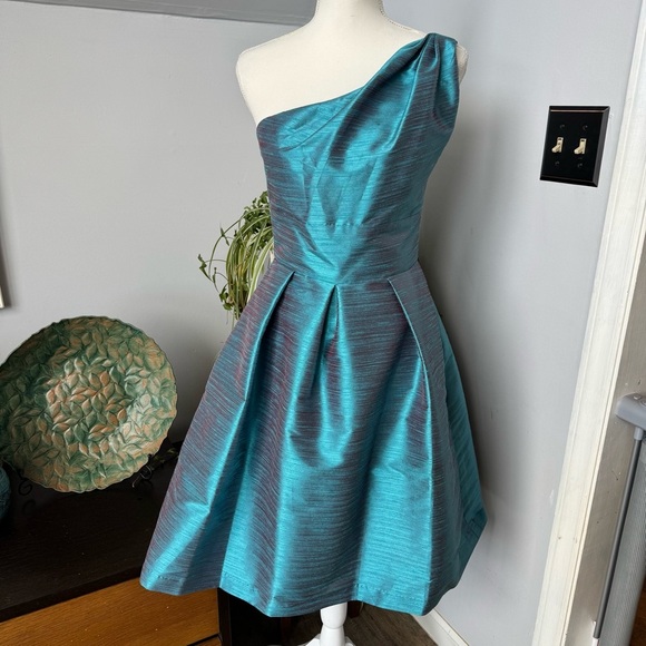 Alfred Sung Taffeta One Shoulder Cocktail Mini Dress Teal Iridescent size 4 - Picture 1 of 6